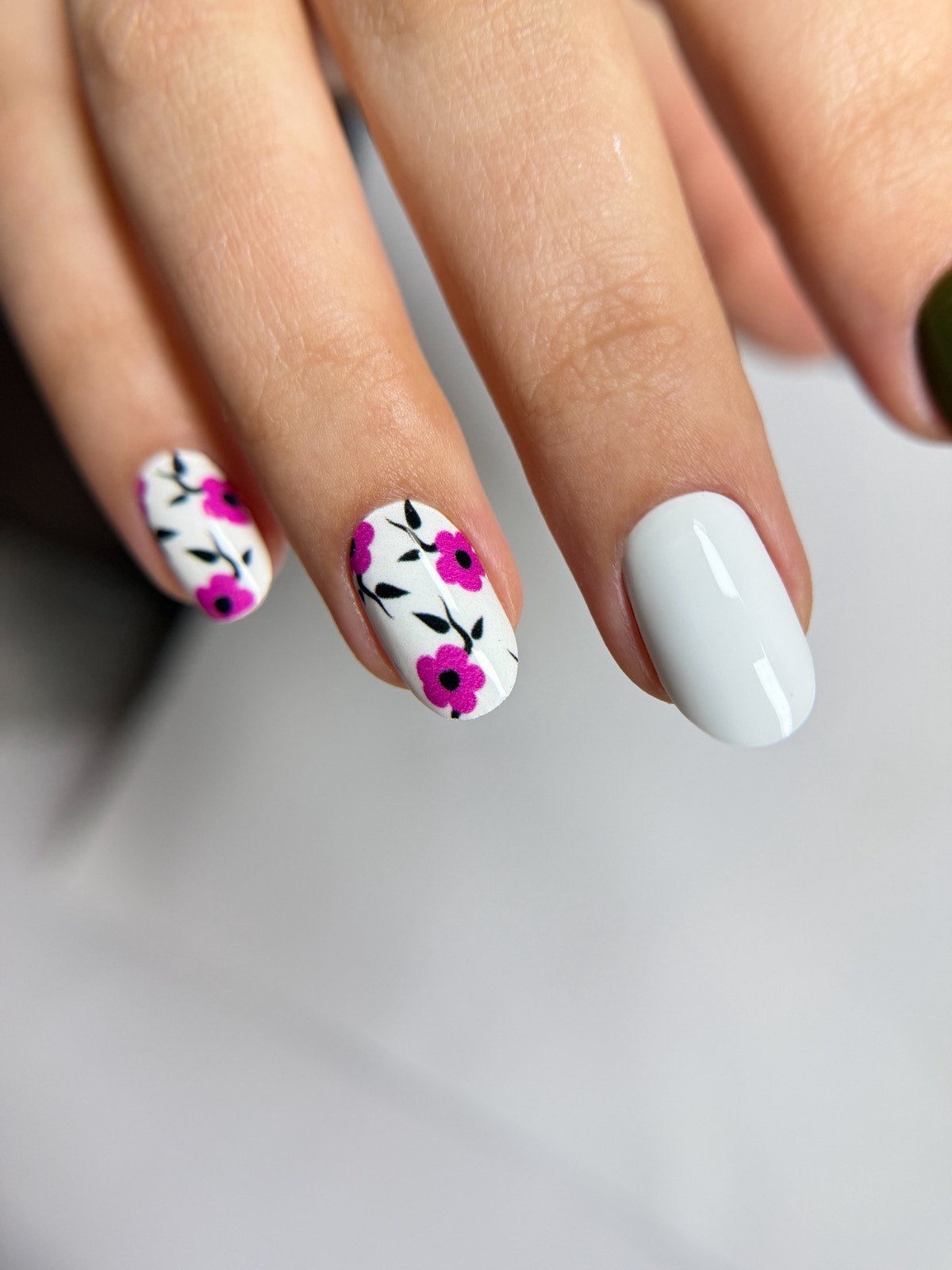 Nail decoration films for manicure - 1025R 